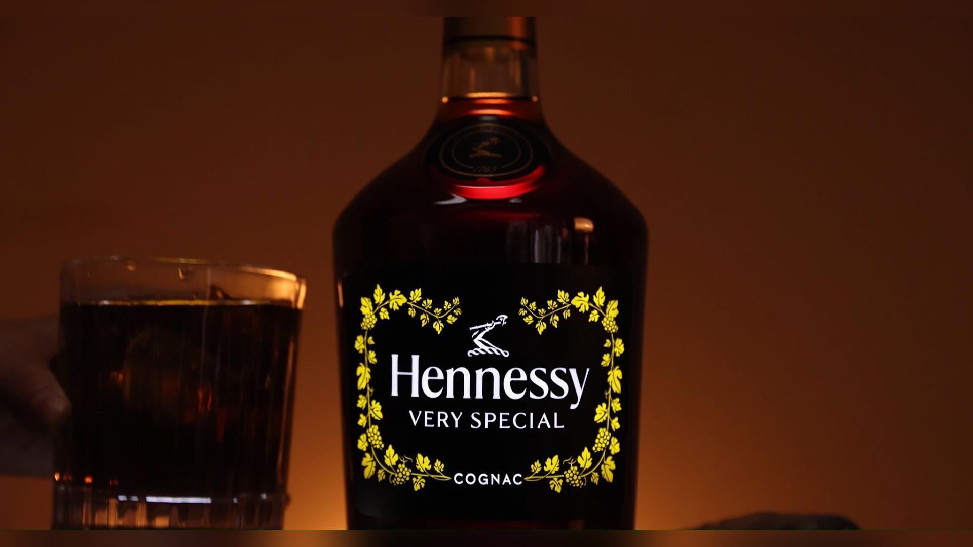 ✨轩尼诗发光酒标封神！派对焦点&收藏顶配